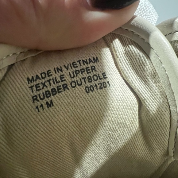 Michael Kors signature logo sneakers size 11  - Picture 6 of 6